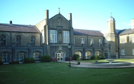 Photo of the oldest part of the university - our classroom in in the corner of this building